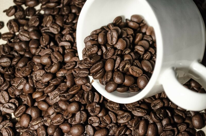 Generell ist zu sagen, dass Bio-Kaffee, der im Supermarkt gekauft wird eine bessere Wahl darstellt als normaler Kaffee.