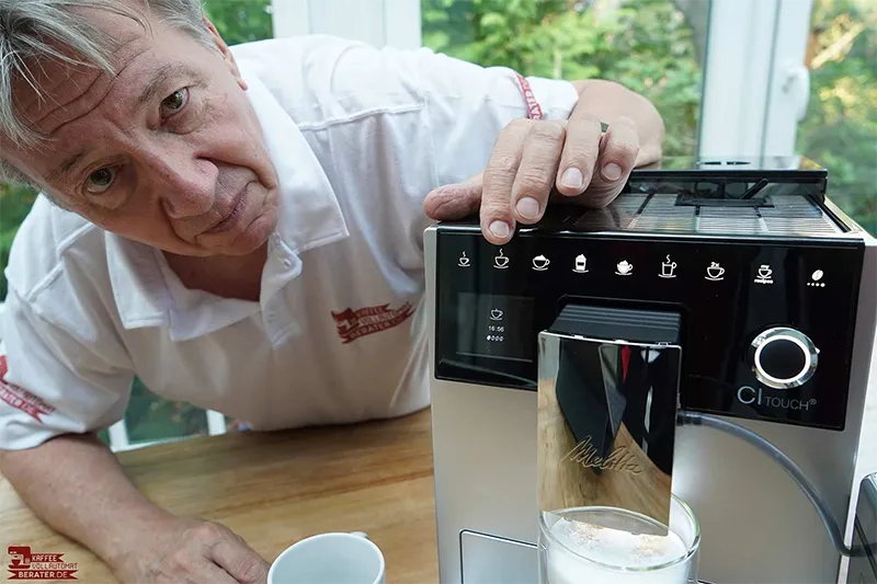 Norbert Loose beim Praxistest der Melitta CI Touch
